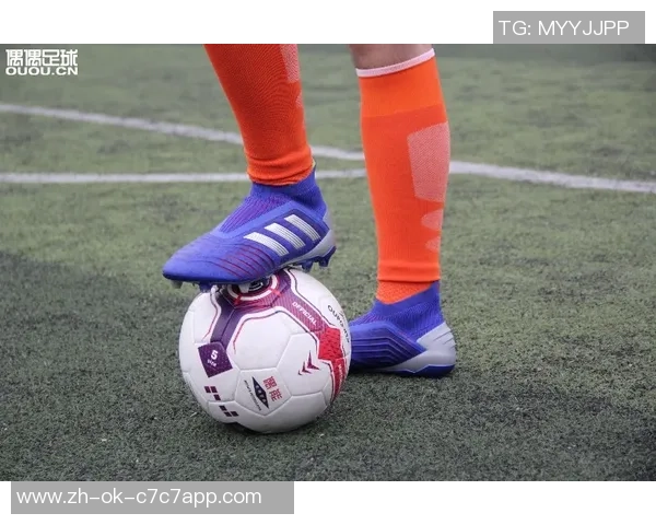 猎鹰足球测评带你深入了解足球装备的真实表现与使用体验 猎鹰足球测评带你深入了解足球装备的真实表现与使用体验